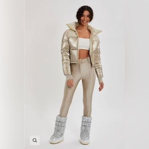 My Sunday Ski - medium size, golden color ski jacket.